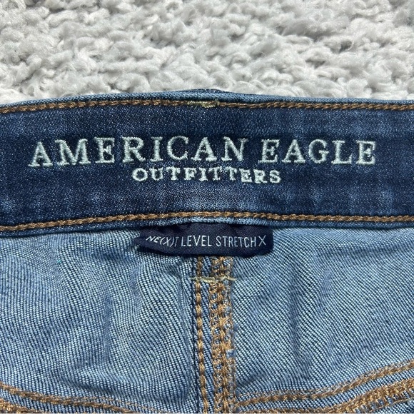 American Eagle Shorts Womens 8 Midi Next Level Stretch Dark Wash Cut Off Raw Hem - Picture 2 of 4